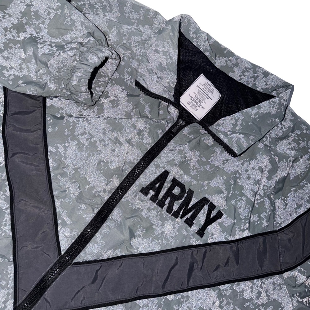 US Army IPFU Jacket Mens Medium Long Gray Digital Camo Reflective Training Coat